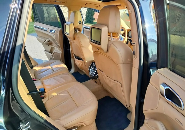 Porsche Cayenne cena 92000 przebieg: 152000, rok produkcji 2011 z Rakoniewice małe 301